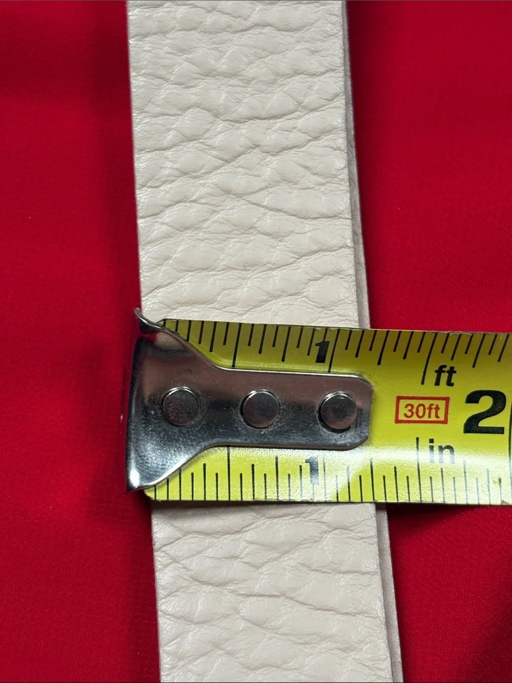 Landes O/S cream color Italian leather belt. NWT!!